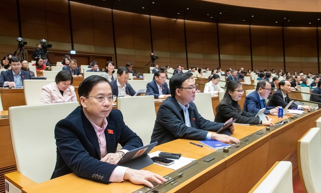 រដ្ឋាភិបាលក្រោយពីការបង្រួមមានក្រសួងចំនួន ១៤ និងស្ថាប័នស្មើថ្នាក់ក្រសួងចំនួន ៣