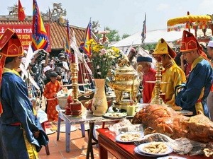 ពិធីបុណ្យរំលឹកគុណបណ្ដាទាហាន Hoang Sa និងវប្បធម៍ប្រពៃណីប្រជាជនសមុទ្រ។