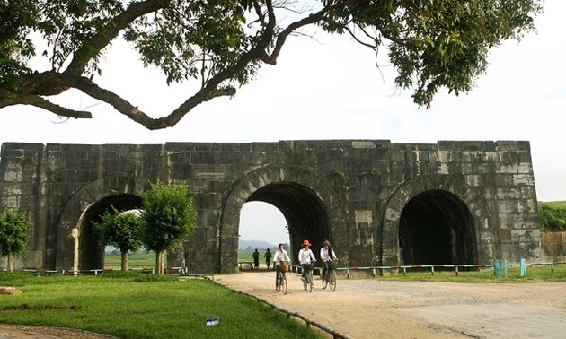 ឆ្នាំទេសចរណ៍ជាតិ២០១៥ឆ្ពោះទៅការ“ផ្សារភ្ជាប់បណ្តាបេតិកភ័ណ្ឌពិភពលោក”