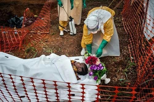 អ្នកជំងឺឆ្លងមេរោគ Ebola បានកើនឡើង ១២០០ នាក់