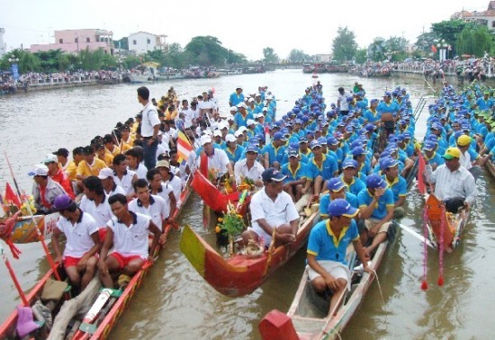 ពិធីបុណ្យអកអំបុករបស់ជនជាតិខ្មែរខេត្ត Tra Vinh ត្រូវបានទទួលស្គាល់ជាបេតិកភ័ណ្ឌវប្បធម៌អរូបីជាតិ