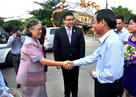 ព្រះរាជបុត្រីថៃអញ្ជើញបំពេញទស្សនកិច្ចការងារនៅខេត្ត Quang Nam