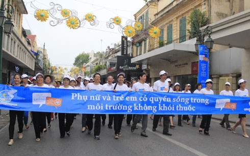 ពិធីមីទ្ទិញជួយជ្រោមជ្រែងទិវាពិភពលោកគ្មានបារីនិងសប្ដាហ៍ជាតិគ្មានបារី