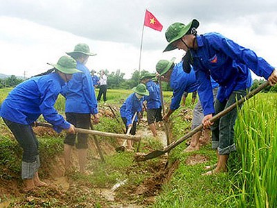 យុវជនចូលរួមការកសាងជនបទថ្មី