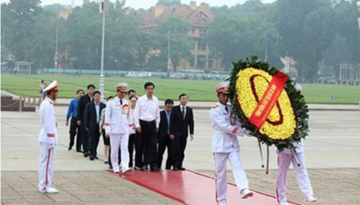 យវុជនចិនជួបប្រាស្រ័យមិត្តភាពនៅខេត្ត Quang Ninh វៀតណាម 