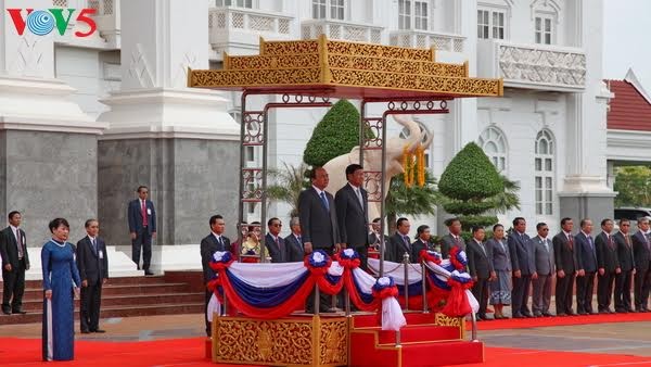 ដំណើរទស្សនកិច្ចរបស់នាយករដ្ឋមន្ត្រីលោក Nguyen Xuan Phuc នឹងធ្វើឲ្យទំនាក់ទំនងឡាវ-វៀតណាមកាន់តែប្រសើរឡើង