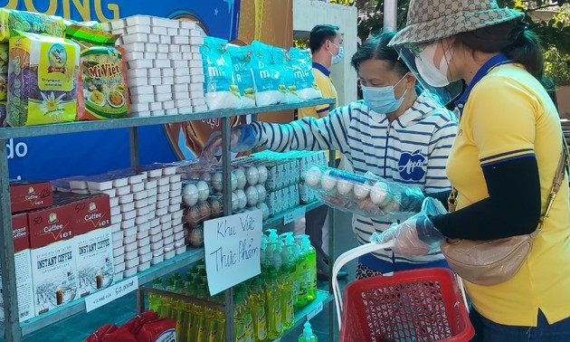 Menenangkan Perasaan Warga Selama Pandemi di Kota Ho Chi Minh 