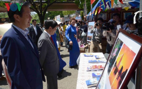 肯定越南海洋岛屿主权摄影展在日本东京举行