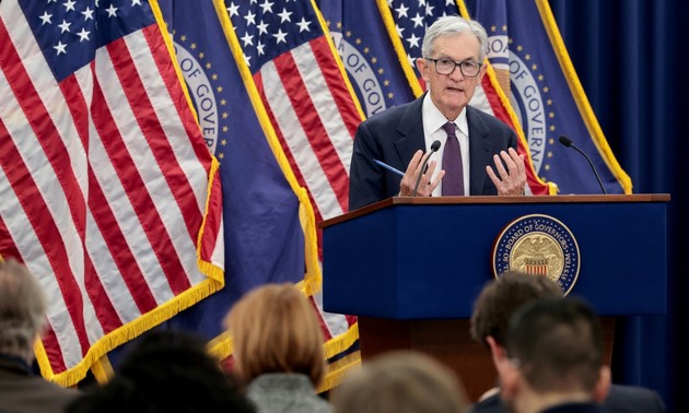 美联储维持利率不变