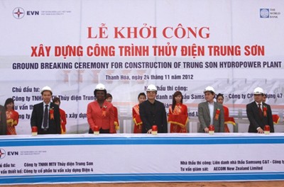 Deputy Prime Minister Hoang Trung Hai directs the construction work of Trung Son