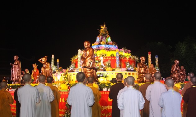 Buddhism ceremony prays for peaceful world