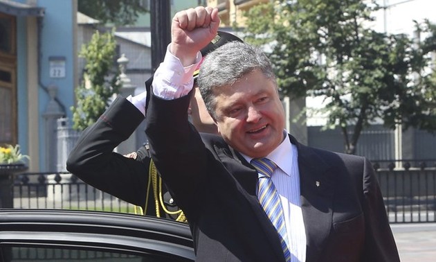 Ukraine’s newly elected President sworn in office