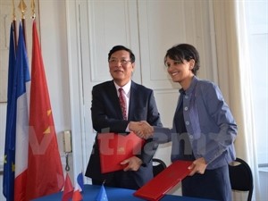 Vietnam, France boost education cooperation