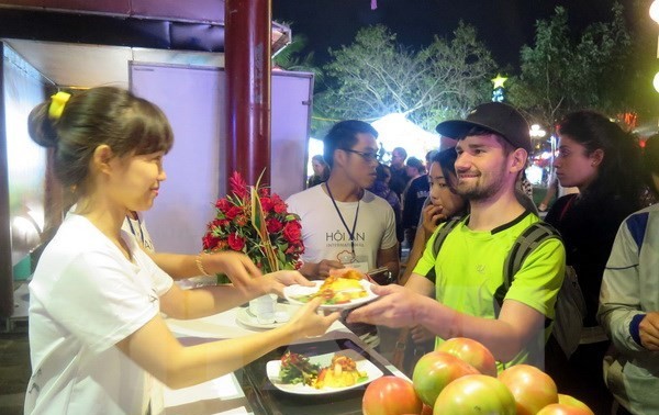 Hoi An food festival opens