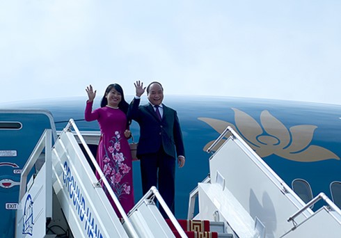 Prime Minister Phuc arrives in Ulan Bator, begins an official visit