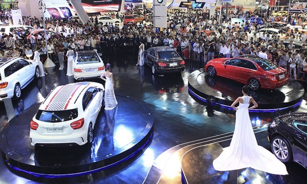 Vietnam to issue decree on automobile trading conditions