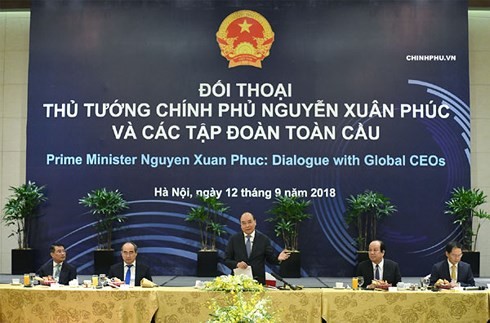 PM welcomes global corporations for committing long-term business in Vietnam