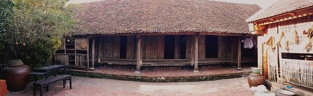 Duong Lam ancient village protects its tourism environment