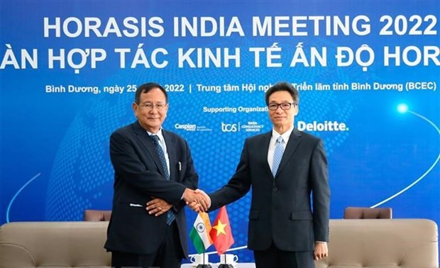 Deputy PM Vu Duc Dam welcomes Indian Minister of State for External Affairs