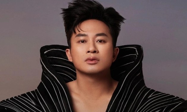 Tung Duong honored at Music Awards Japan