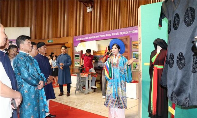 Exhibition on Vietnamese Ao Dai opens in Ha Long