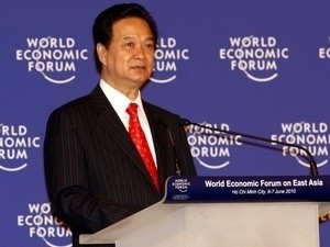 Premier Ministre Nguyen Tan Dung au forum économique mondial pour l’Asie de l’Est 2013