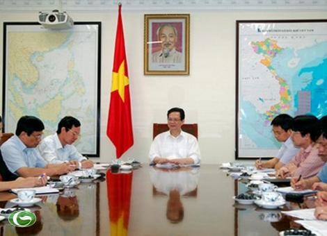 Le Premier Ministre Nguyen Tan Dung rencontre les responsables de Lai Châu