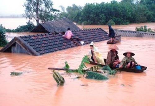 Les résidents vietnamiens en France au chevet des victimes des crues 