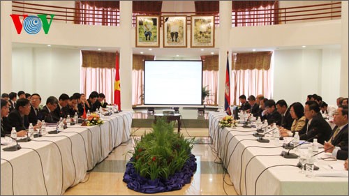 Ouverture de la 13ème session de la commission mixte Vietnam-Cambodge