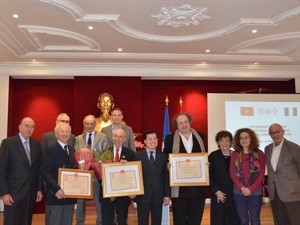 Trois professeurs et docteurs français à l’honneur