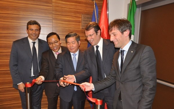 Inauguration de la chambre de commerce du Vietnam à Milan