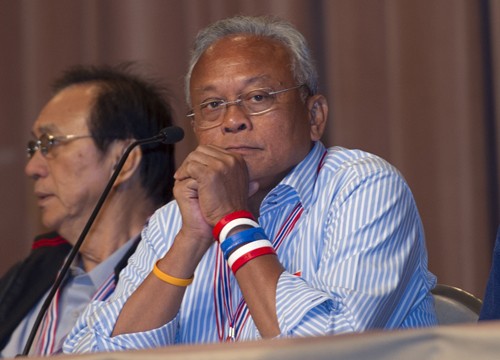 Thaïlande : le leader des manifestations Suthep Thaugsuban nie les accusations de meurtre 