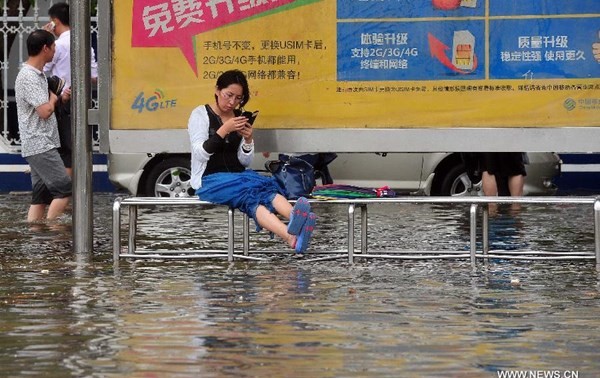 Le typhon Kalmaegi touche le sud de la Chine