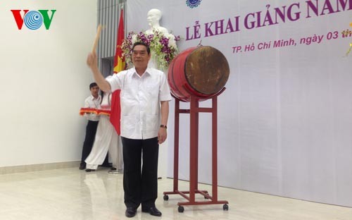 Le Hong Anh à la rentrée de la faculté du droit à Ho Chi Minh-ville