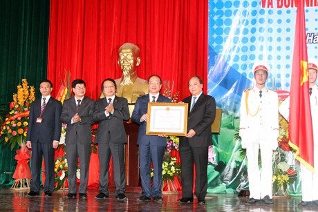 Nguyen Xuân Phuc au 35ème anniversaire de l’université de droit de Hanoï