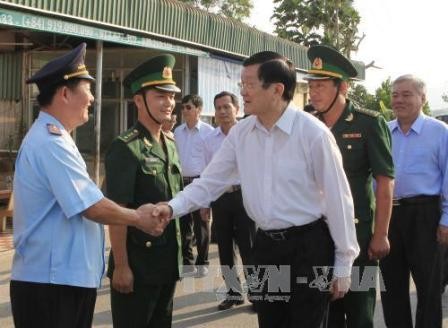 Truong Tan Sang en visite de travail dans la province d’An Giang