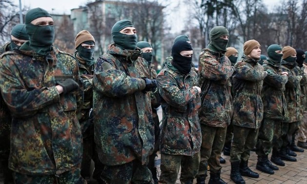 Ukraine : les manifestants demandent à Petro Porochenko de démissionner