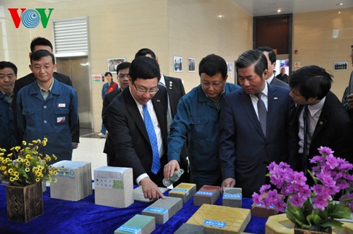 Pham Binh Minh visite des entreprises énergétiques du Yunnan