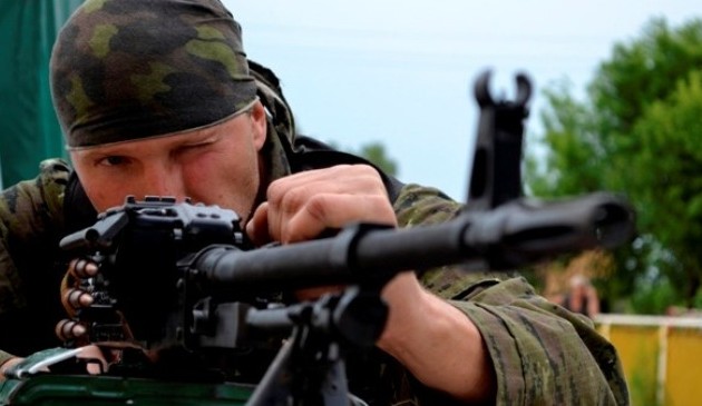 Ukraine: un soldat tué, sept blessés en dépit du cessez-le-feu