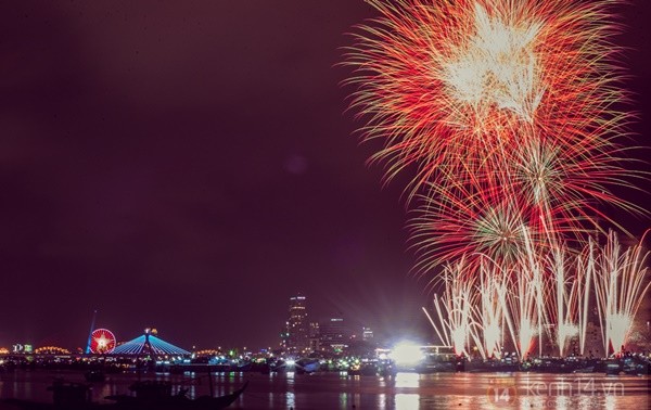 Ouverture de la Compétition internationale de feu d’artifice Danang 2015