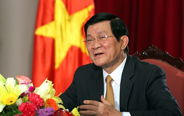 Le président Truong Tân Sang reçoit l’ambassadeur du Laos