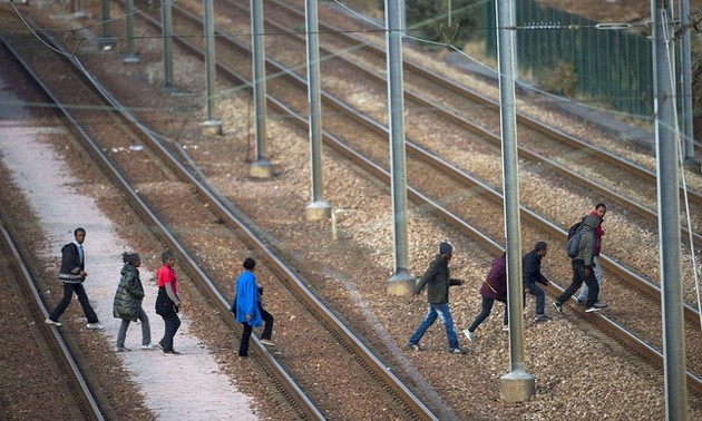 Calais: plus de deux cents policiers en renfort