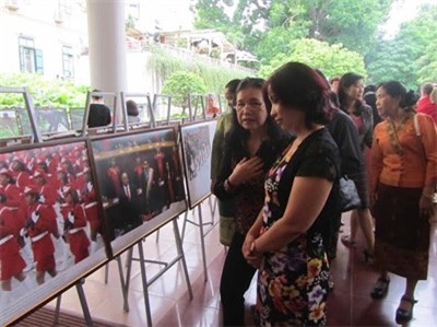 Exposition photographique sur les Vénézuéliennes au Vietnam