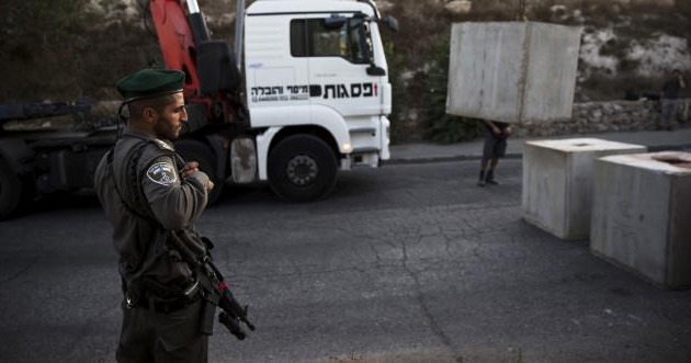 La police israélienne installe des barrages autour de Jérusalem-Est