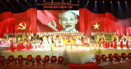 Gala «Confiance inébranlable» saluant le succès du 12e Congrès du PCV