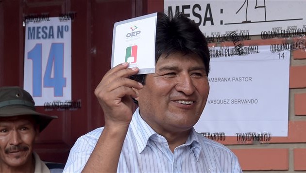 Bolivie: les électeurs se prononcent sur la constitution