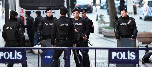 Istanbul : la police tue deux militantes après l'attaque d'un commissariat