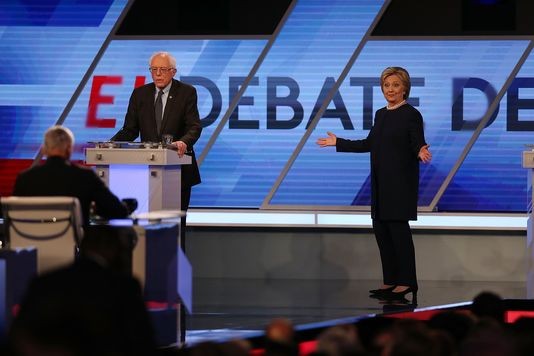 J-242 : Hillary Clinton et Bernie Sanders pour une réforme généreuse de l’immigration