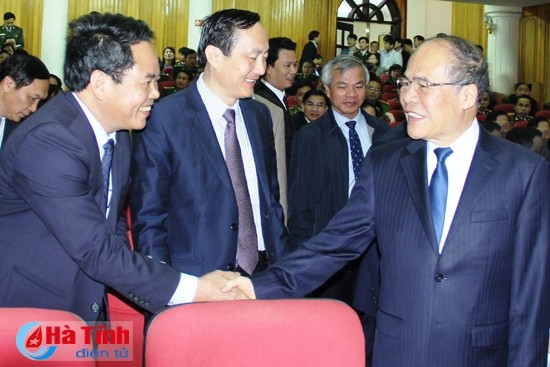 Le président de l’Assemblée nationale rencontre l’électorat de Hà Tinh 