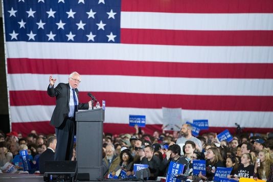 Bernie Sanders remporte l'Alaska et l'État de Washington face à Hillary Clinton